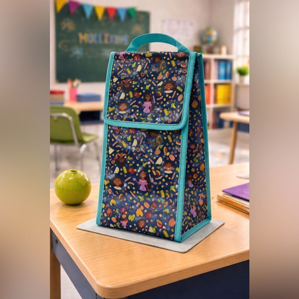 New! Disney Encanto 2023 Epcot Teal & Blue Insulated Lunch Snack Bag